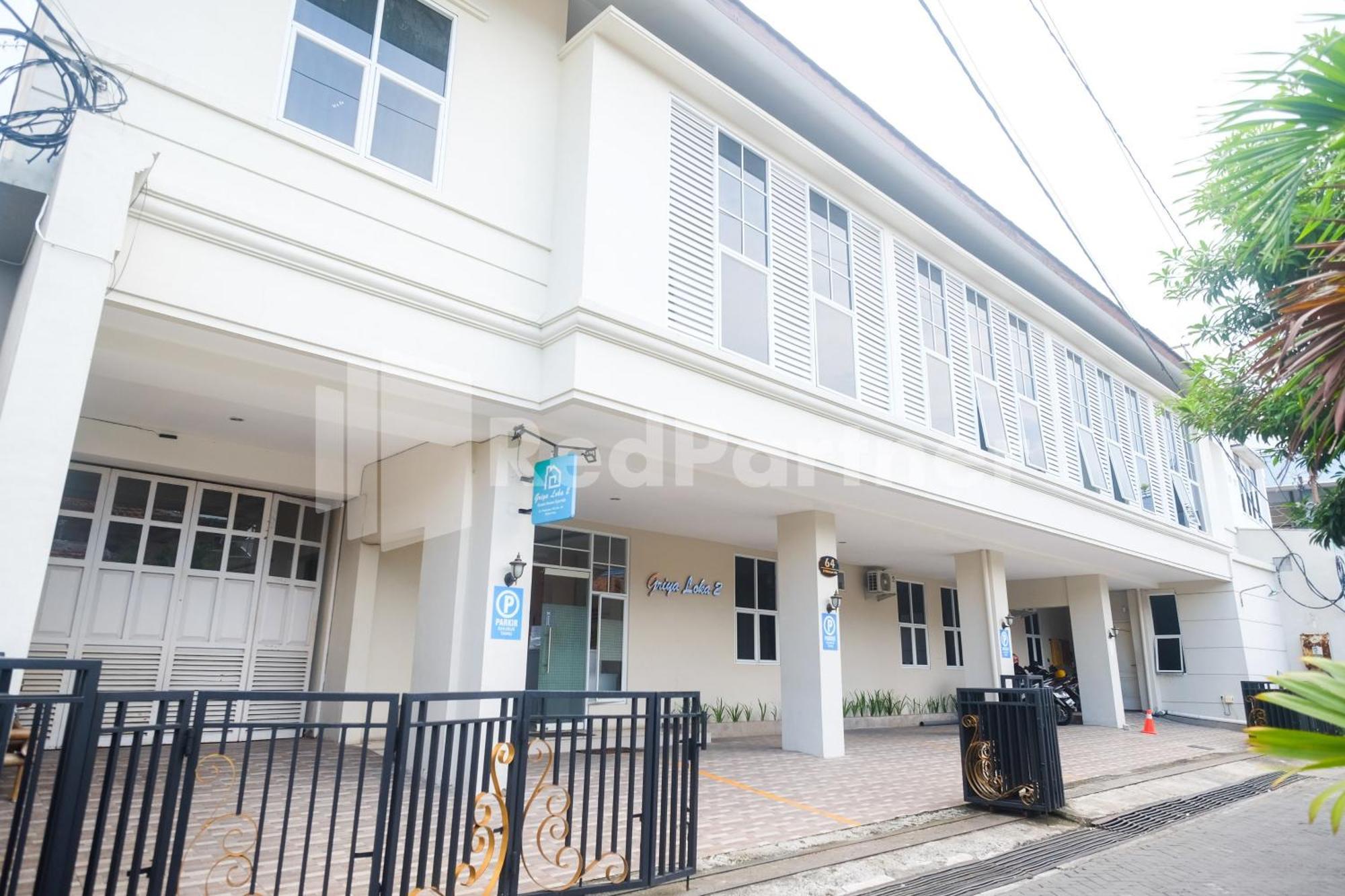 Отель Griya Loka 2 Syariah Near Simpang Lima Mitra Reddoorz Семаранг Экстерьер фото