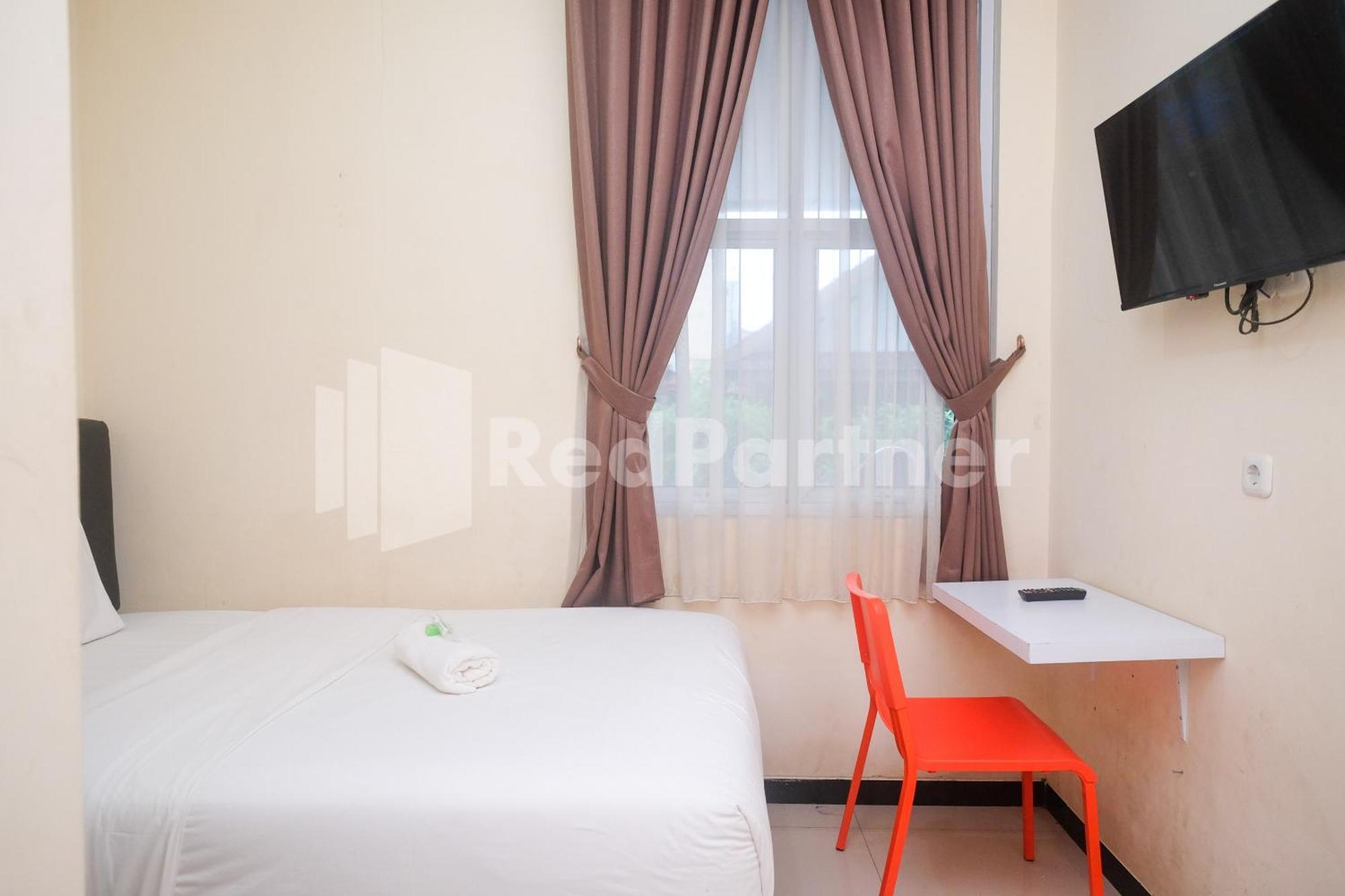 Отель Griya Loka 2 Syariah Near Simpang Lima Mitra Reddoorz Семаранг Экстерьер фото