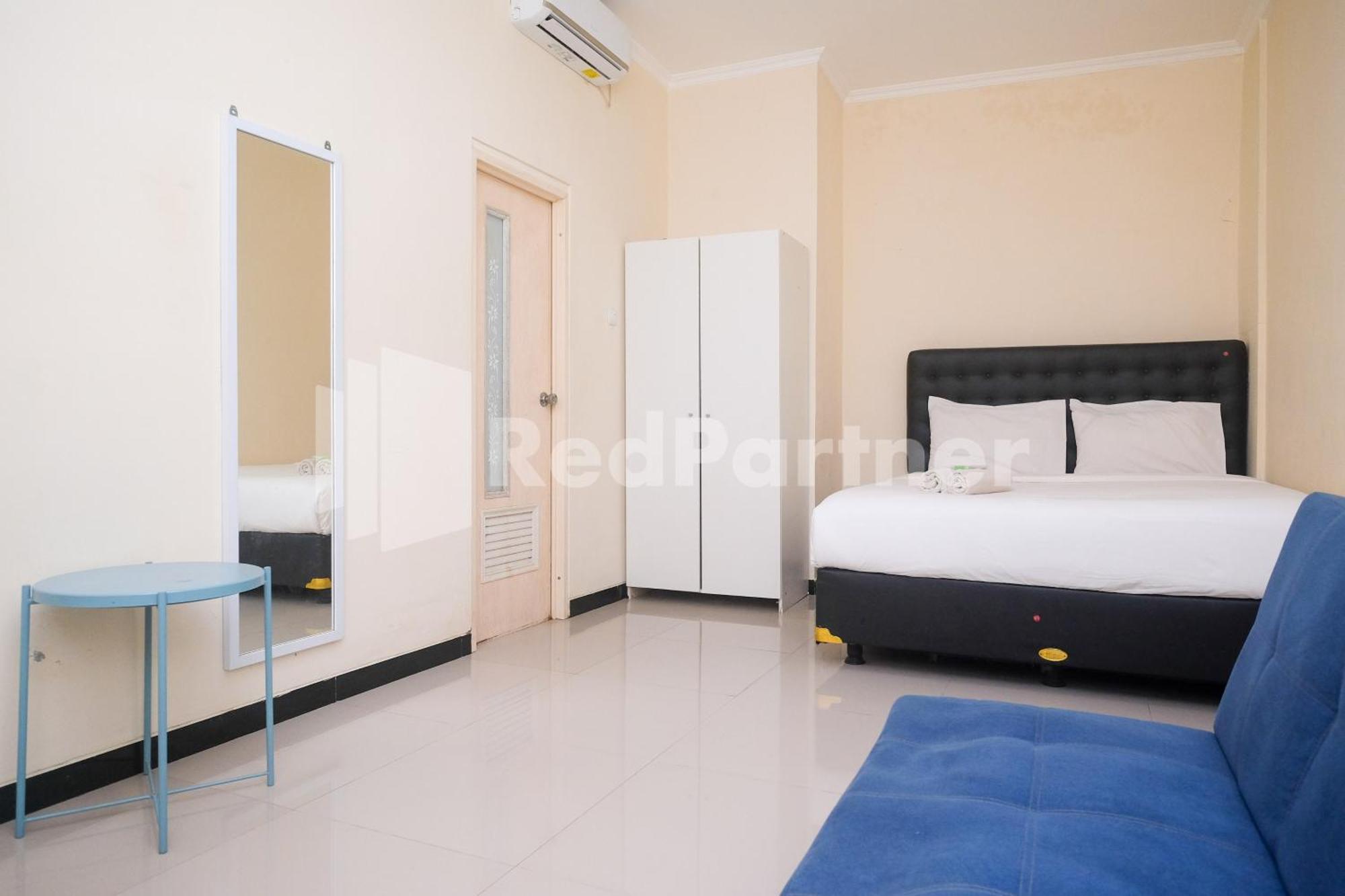 Отель Griya Loka 2 Syariah Near Simpang Lima Mitra Reddoorz Семаранг Экстерьер фото