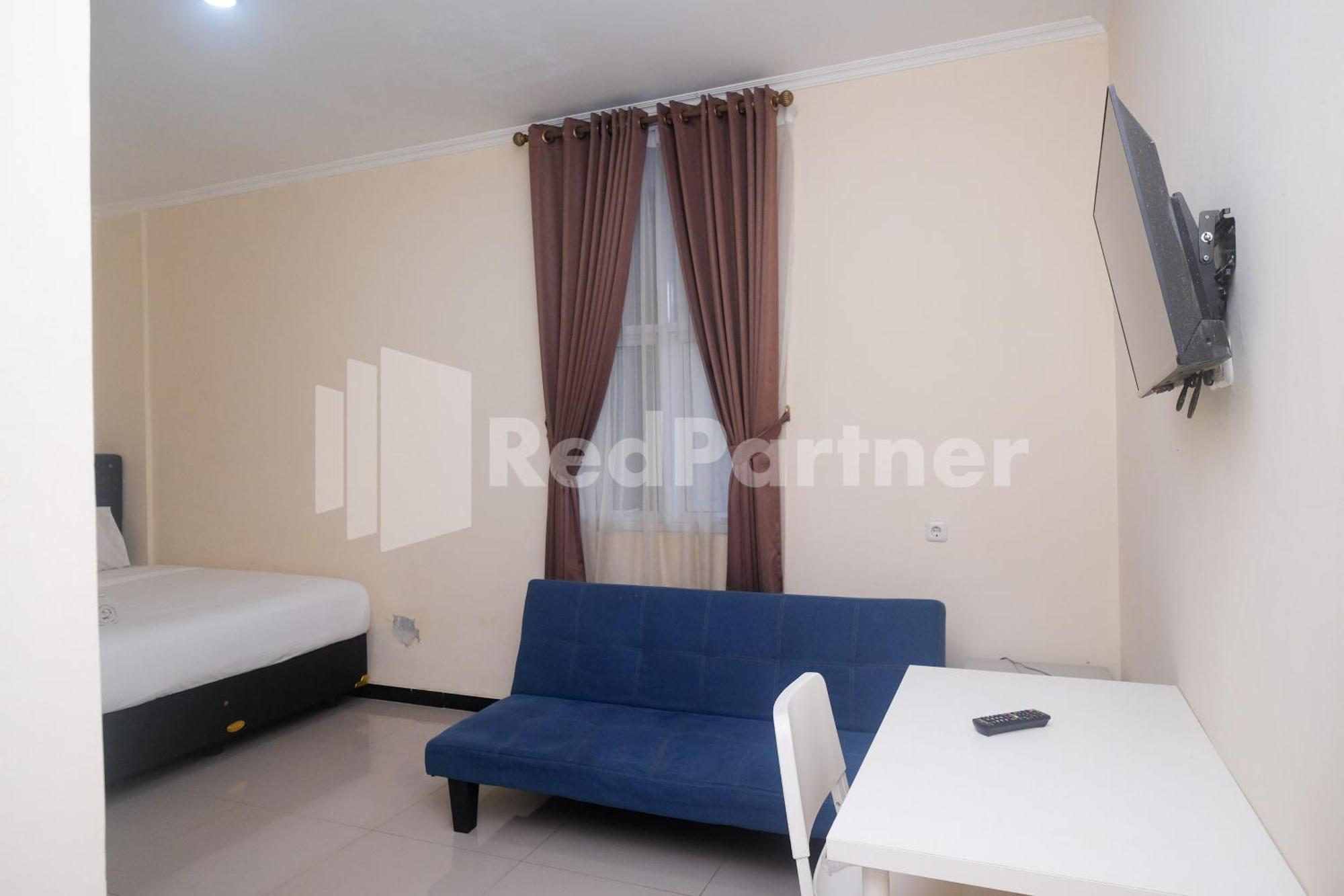 Отель Griya Loka 2 Syariah Near Simpang Lima Mitra Reddoorz Семаранг Экстерьер фото
